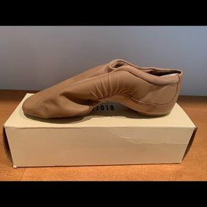 Bloch Adult Pulse Jazz Shoe (Tan)